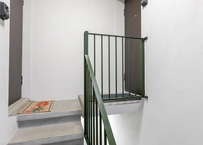 Nordic In Old Town Area And Balcony Apartman